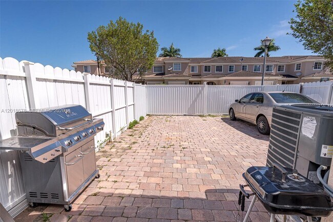 Building Photo - 14267 SW 272nd Ln