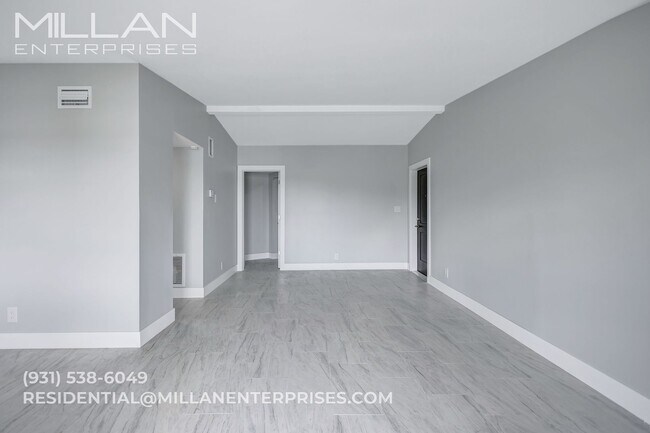 Building Photo - 325 Capri Blvd