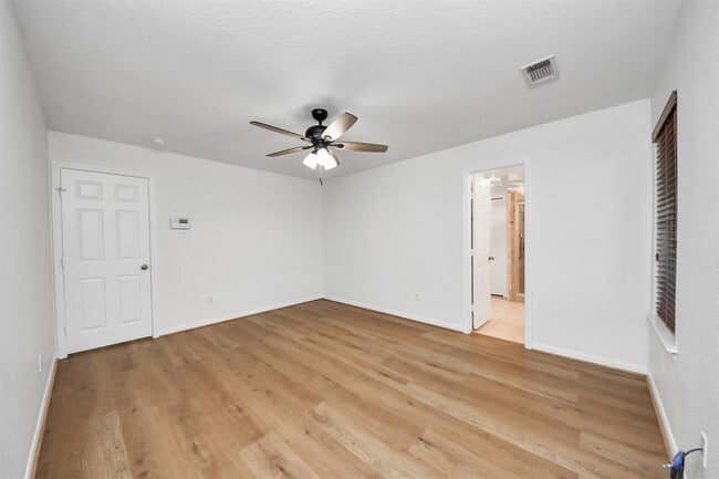 Building Photo - 14623 Cypress Cottage Ct