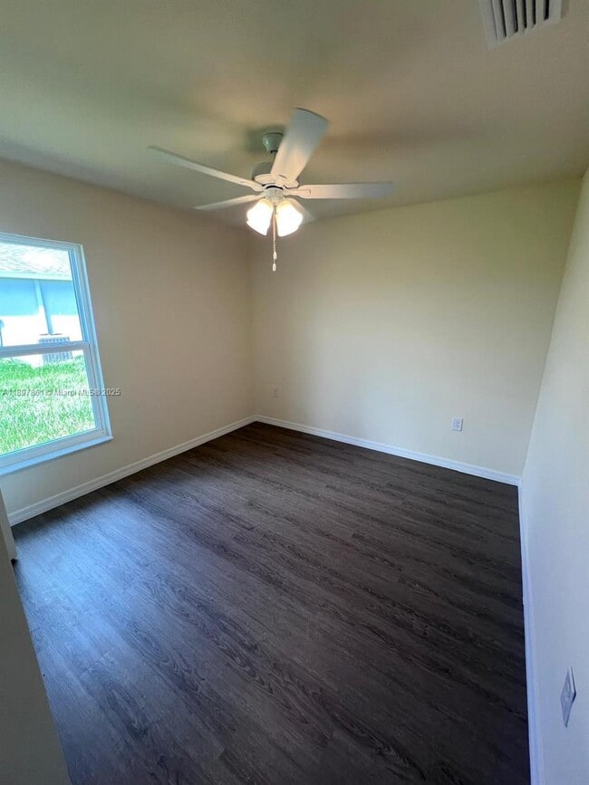 Building Photo - 1150 Norge Ct