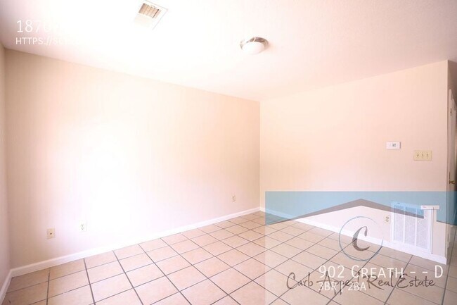 Building Photo - 902 Creath Ave