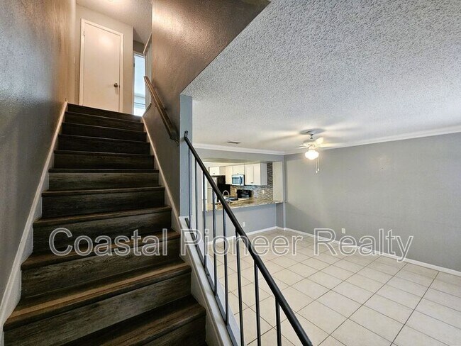 Building Photo - 504 S Westland Ave