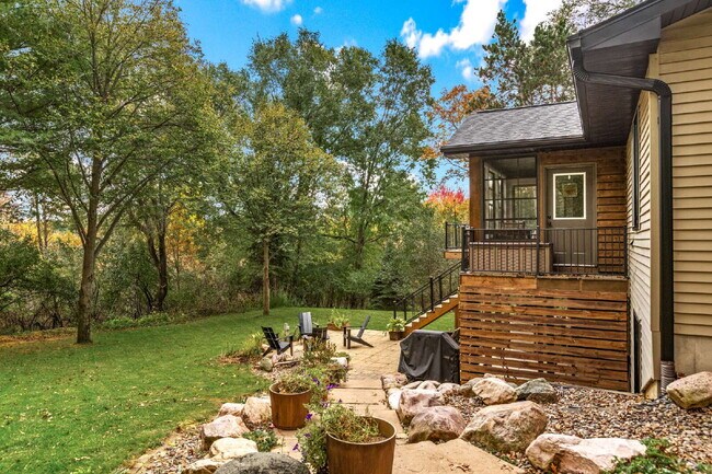 Building Photo - Designer 4 Bedroom Home with Sauna and Walk-Out Lower Level - Available May or June 1st