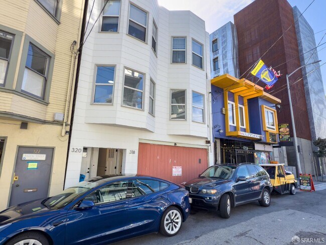 Primary Photo - 318 Harriet St