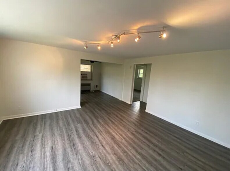 Building Photo - 3672 Brotherton Rd