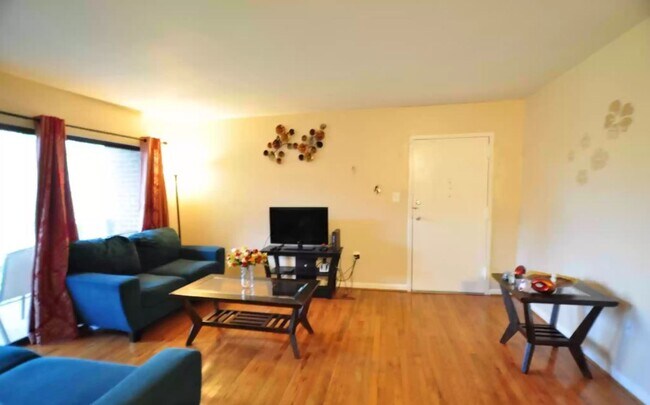 Building Photo - 3204 Spartan Rd