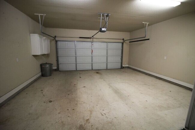 Building Photo - 523 High Tech Dr