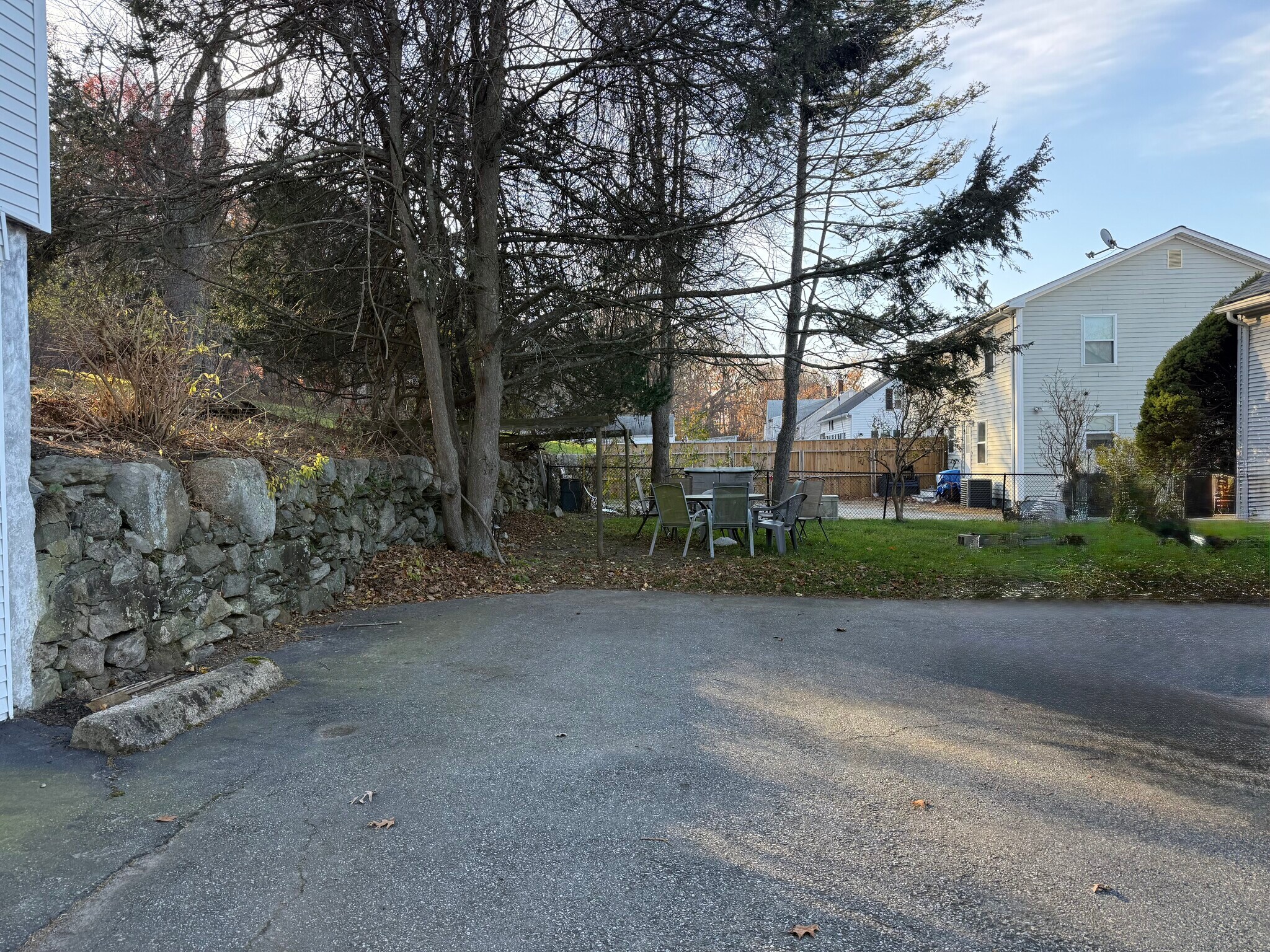 Building Photo - 227 Providence St