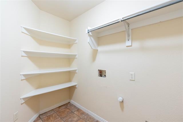 Building Photo - 2105 Sumac Dr