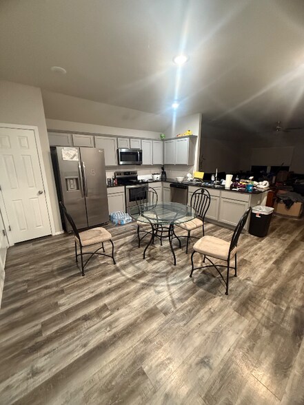 Building Photo - 530 Woodcreek Lp
