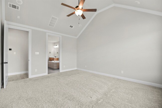 Building Photo - 28080 Woodland Bend Way