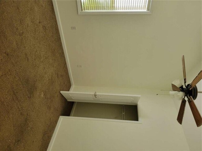 Building Photo - 175 Spinner Dr