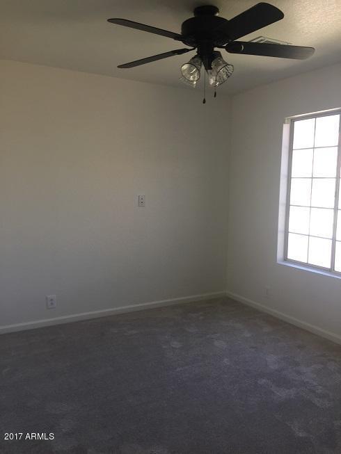 Building Photo - 2829 E Glenhaven Dr