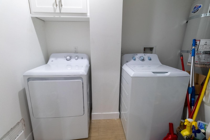 Building Photo - 3672 W Imperial Hwy