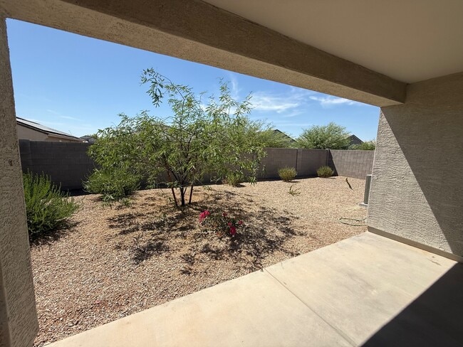 Building Photo - 1733 W Pima Ave