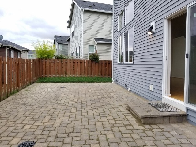 Building Photo - Pet Friendly Tumwater Hill Home