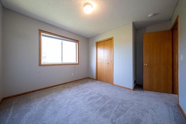 Building Photo - 1254 Willow Trail
