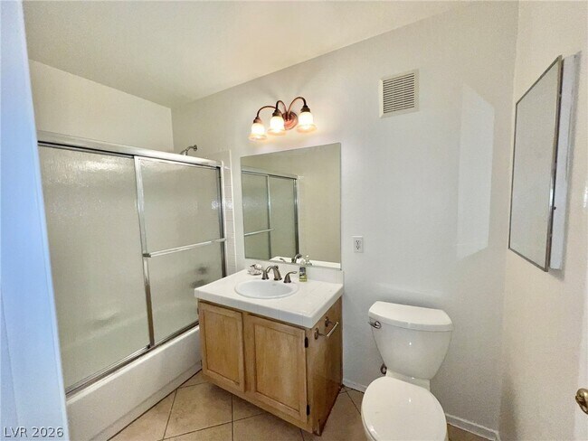 Building Photo - 7950 W Flamingo Rd