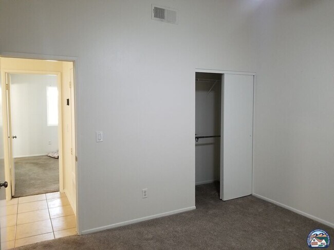 Building Photo - 417 Conestoga Ln