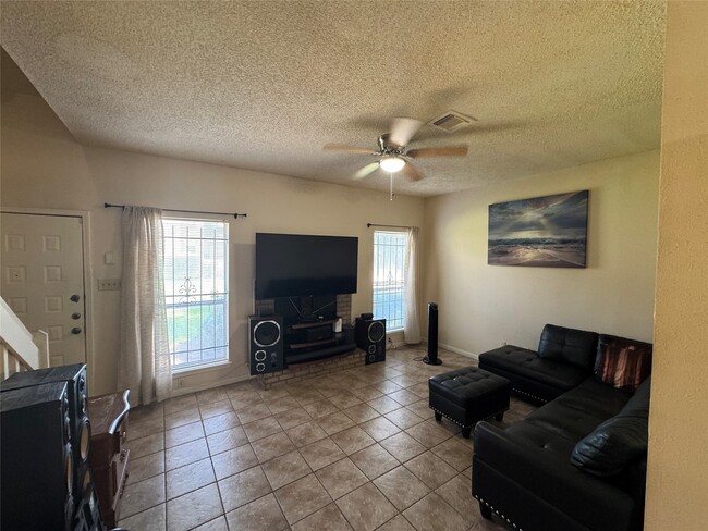 Building Photo - 12300 Brookglade Cir