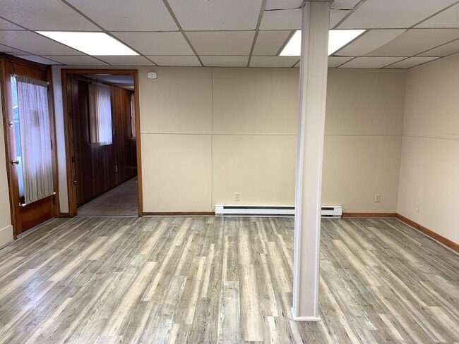 Building Photo - Charming single-family home just a short walk from Shippensburg University!