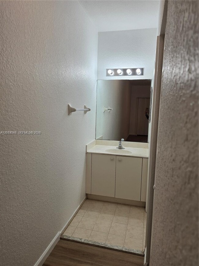 Building Photo - 1304 N Santa Catalina Cir