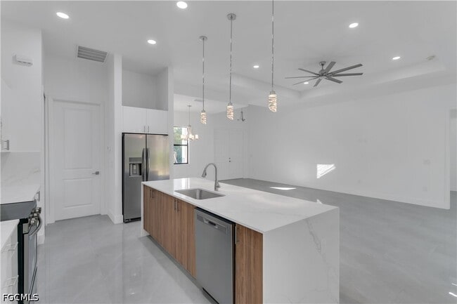 Building Photo - 2603 27th St W