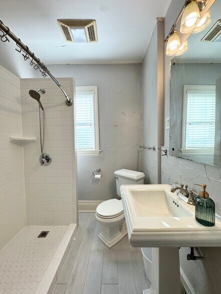 Building Photo - 4436 Mill Creek Pky