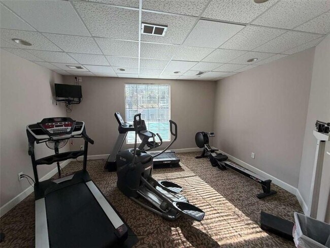 Building Photo - 3201 Lenox Rd NE