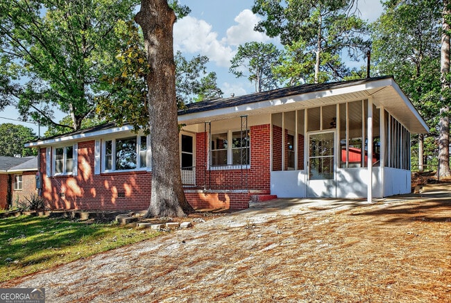 Building Photo - 2064 Gober Ave SE