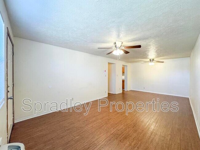 Building Photo - 608 John Paul Jones Dr