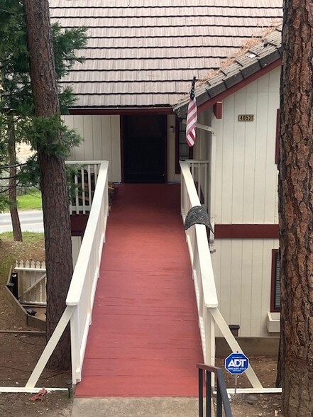 Building Photo - 40531 Saddleback Rd