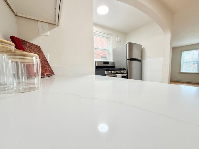 Building Photo - 5306- 5308 Jamieson Avenue