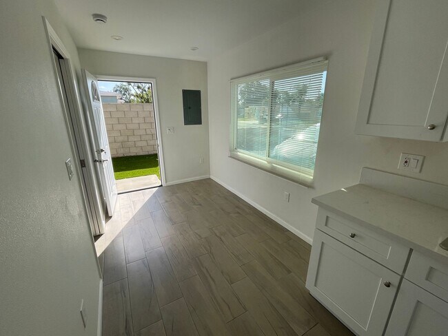 Building Photo - 24268 Virginia Ln