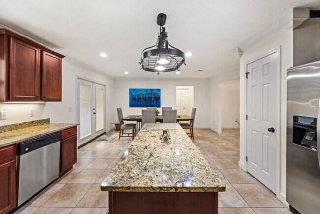 Building Photo - 3BR Smart Solar Home Near Eglin & Hurlburt AFB in Fort Walton Beach!