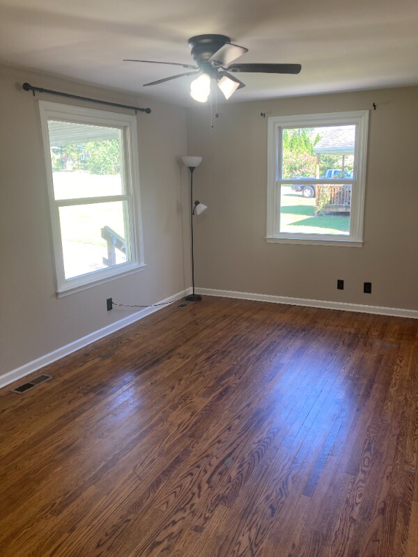 Building Photo - 129 Stirton Rd
