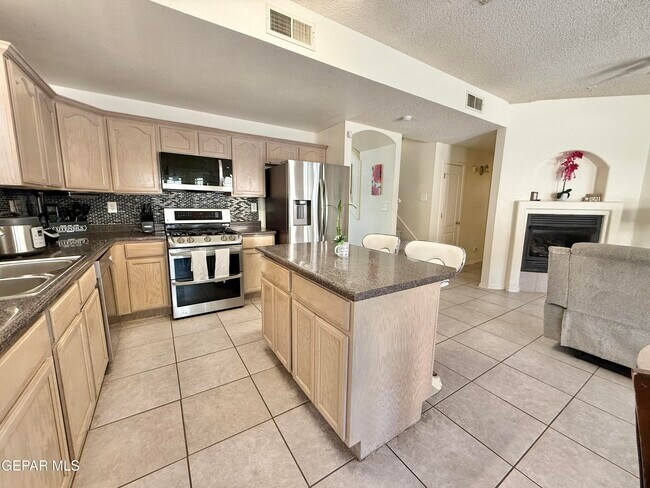 Building Photo - 3625 W Vitex Cir