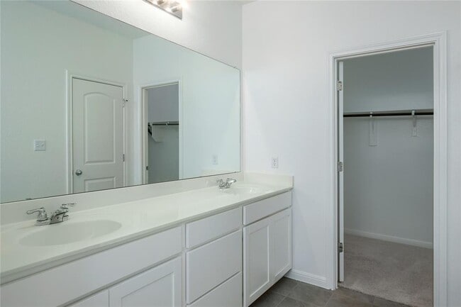 Building Photo - 2540 Acoma Ln