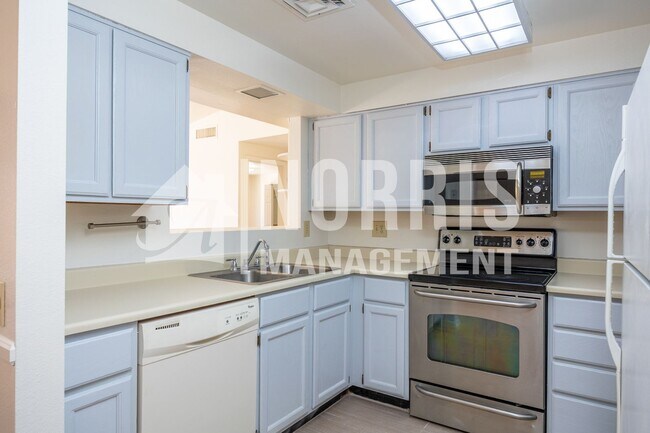 Building Photo - Cozy Home with No HOA and a Large NO Maintenance Backyard