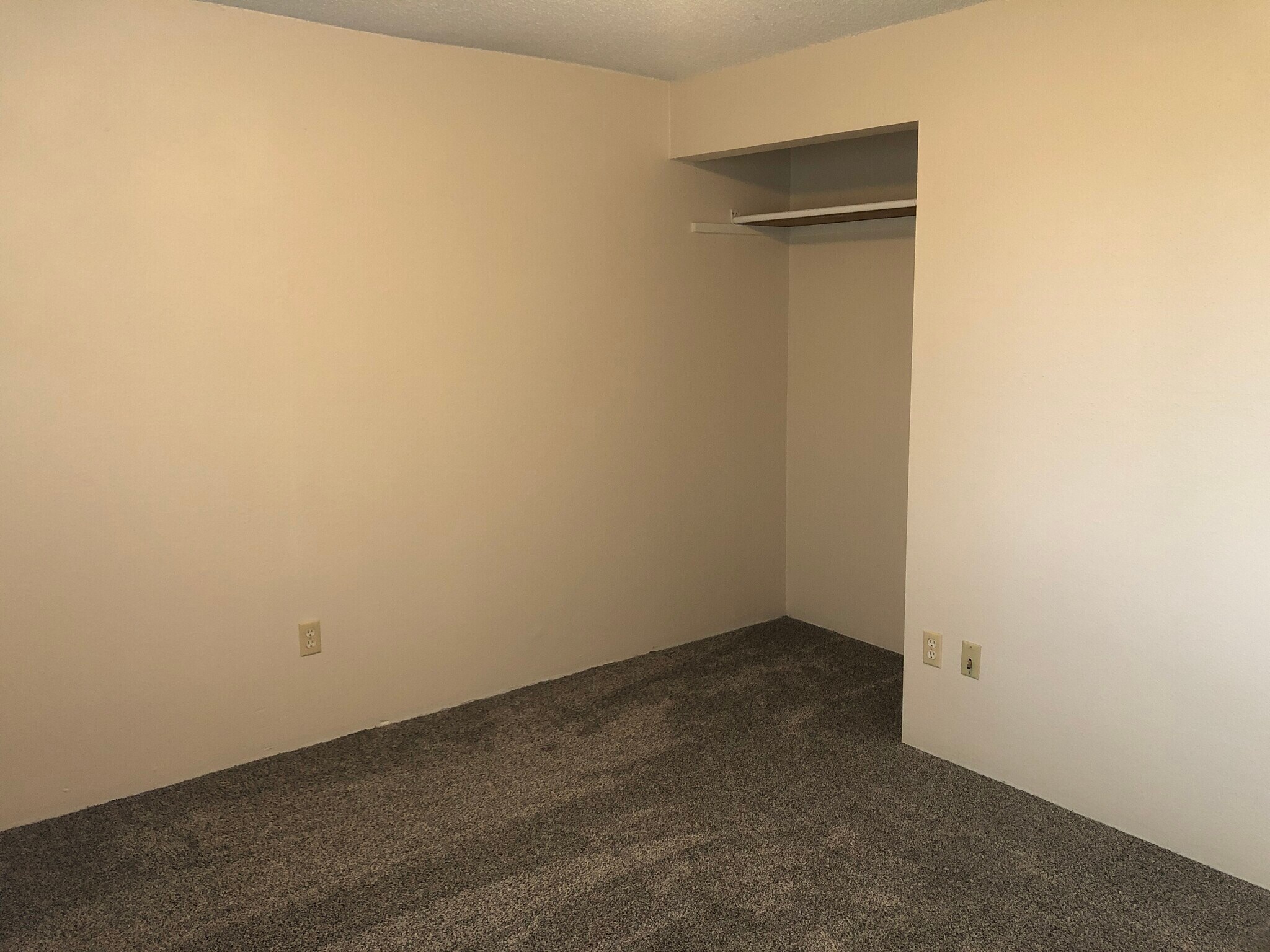 Building Photo - 500 NE Maiden Ln
