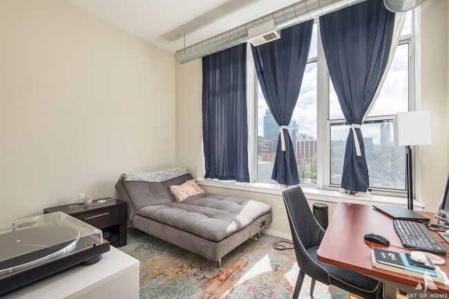 Building Photo - 901 W Madison St