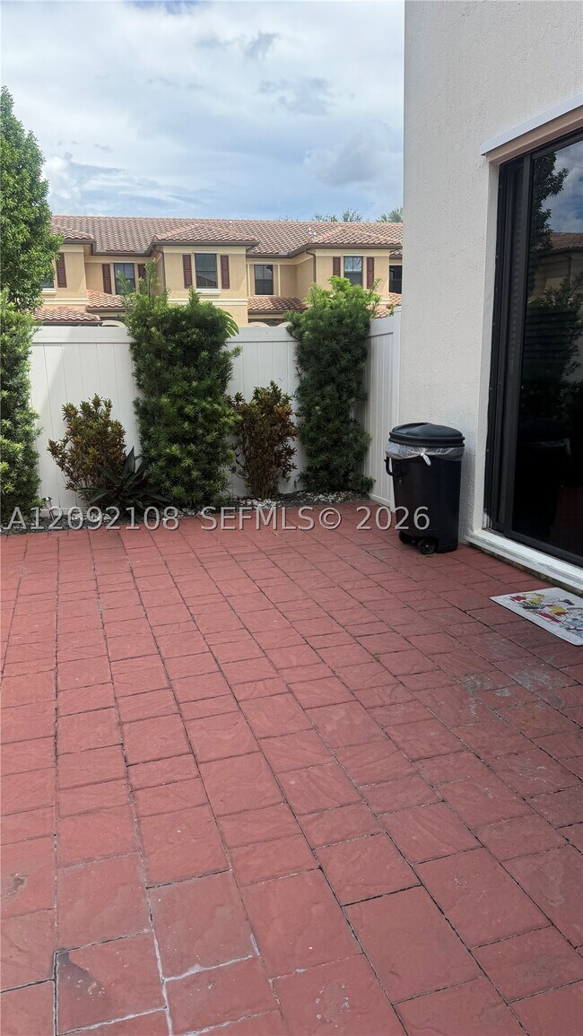 Building Photo - 3301 W 89th Terrace