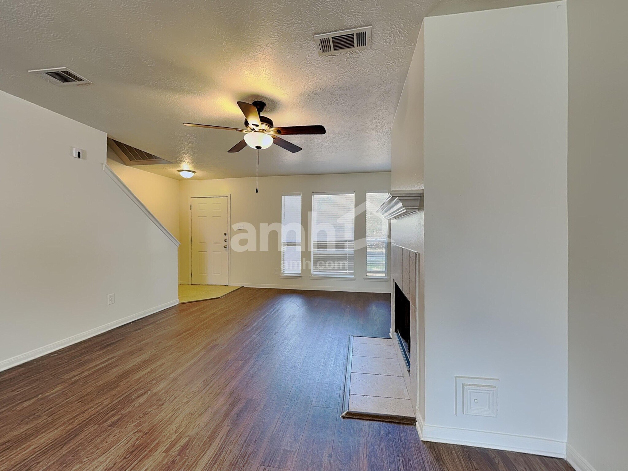 Building Photo - 2738 Springstone Dr