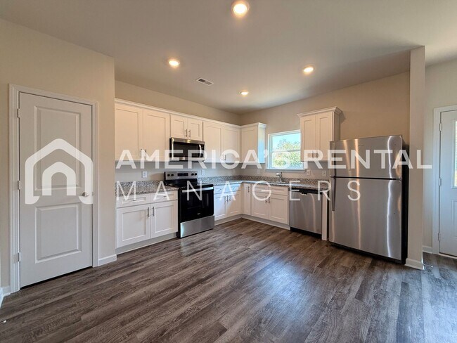 Building Photo - New Construction - 3 Bed / 2 Bath Home wit...
