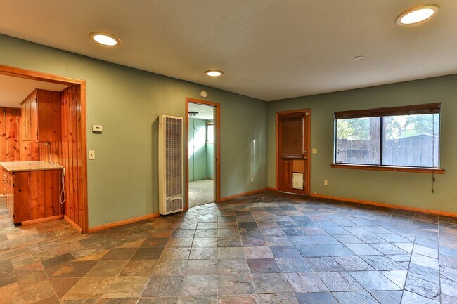 Building Photo - 23747 Shady Ln