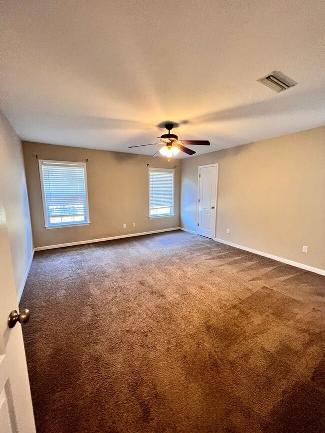 Building Photo - Wynnfield Place!
