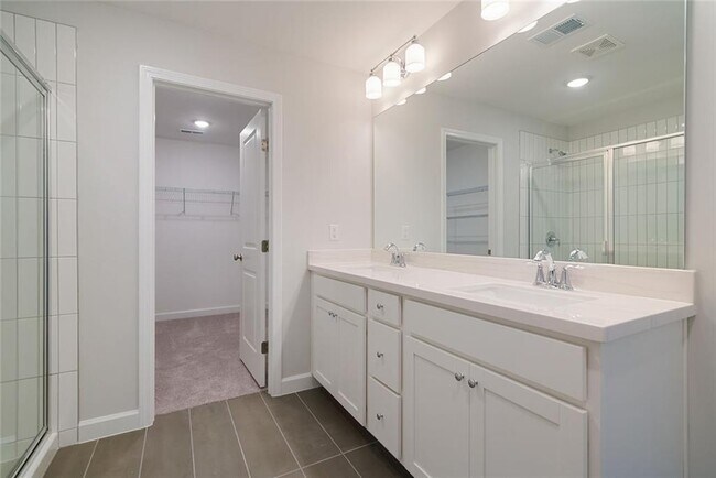 Building Photo - 313 Niles Ct