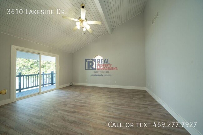 Building Photo - 3610 Lakeside Dr