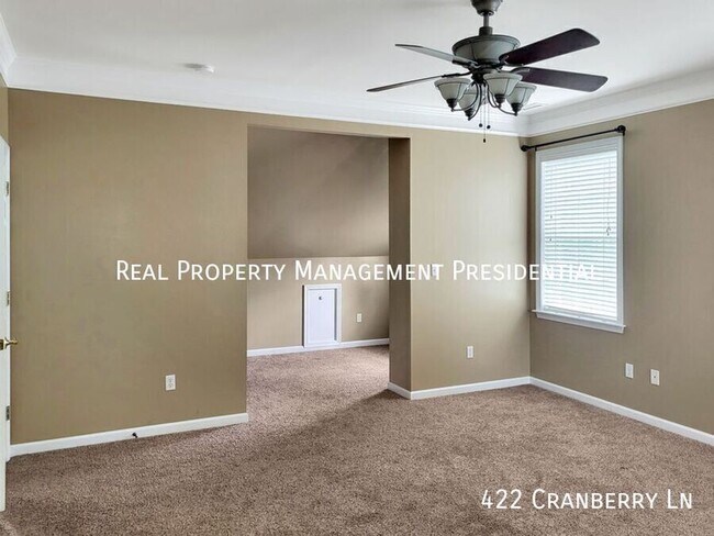 Building Photo - 422 Cranberry Ln