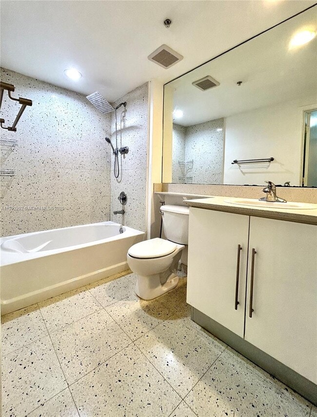 Building Photo - 325 S Biscayne Blvd